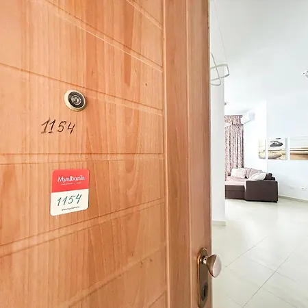 Sunset Shores Residences Apartment *